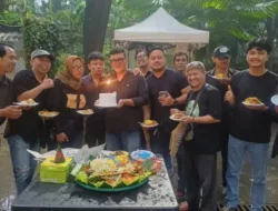 Diterjang Hujan di Taman Ekspresi, Semangat Anniversary ke-1 Paste Band Tetap Hangat Menghibur Warga