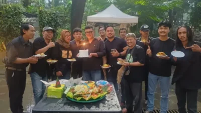 Diterjang Hujan di Taman Ekspresi, Semangat Anniversary ke-1 Paste Band Tetap Hangat Menghibur Warga